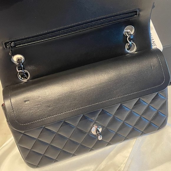CHANEL CLASSIC FLAP MEDIUM Lambskin Black Silver Hardware 2021 With Chip - Picture 9 of 11
